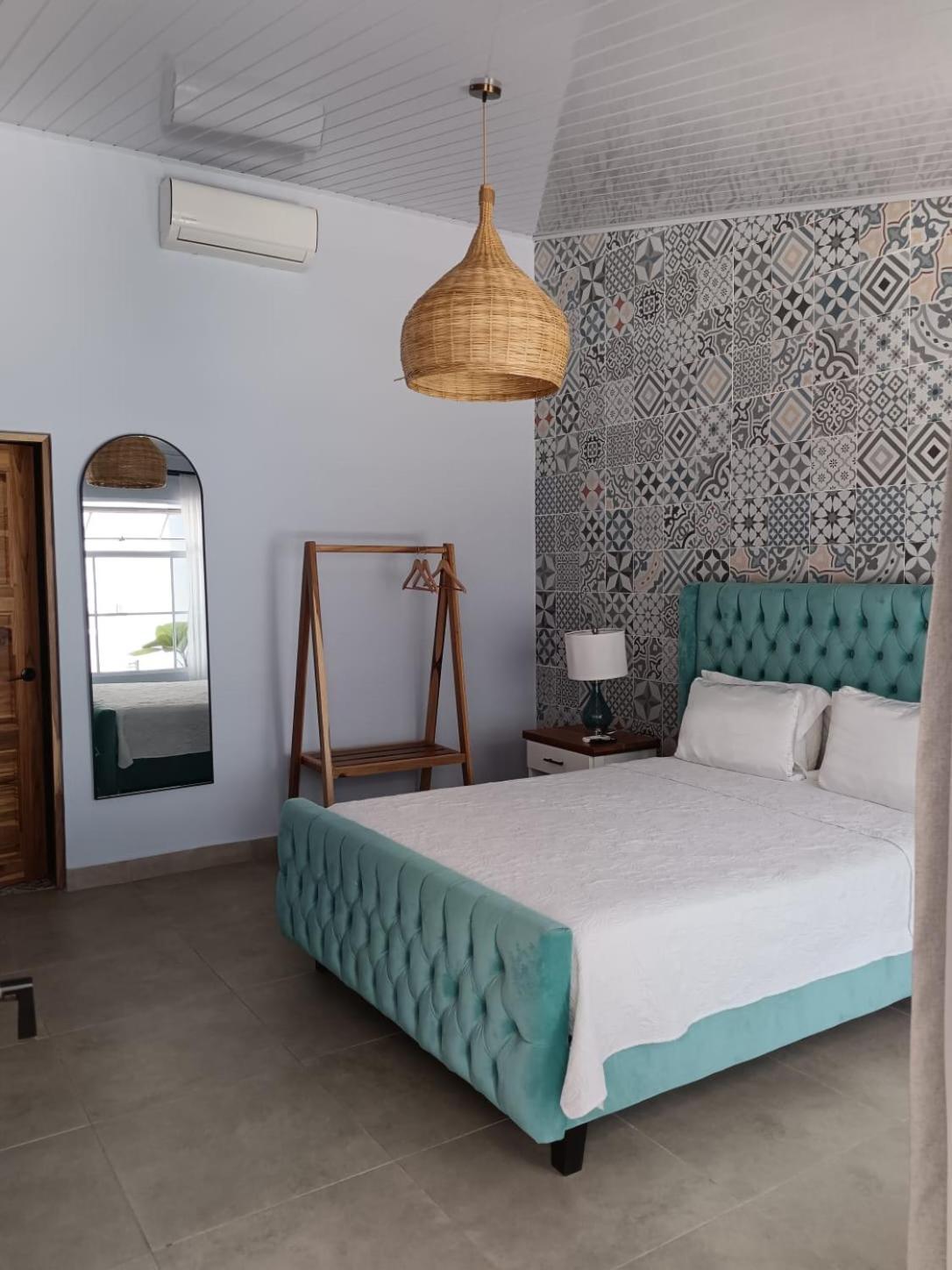 Hotel Mono Azul Quepos Bagian luar foto